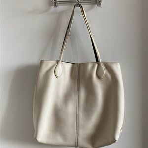 Coach White Leather Shoulder Bag : Serial No K1371-29429